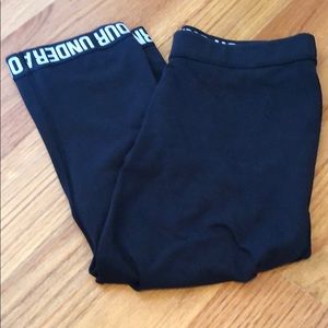 Black under armor cropped leggings